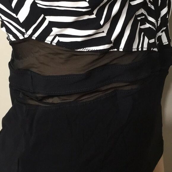 PROFILE black and white tankini top. NWT - Picture 6 of 16